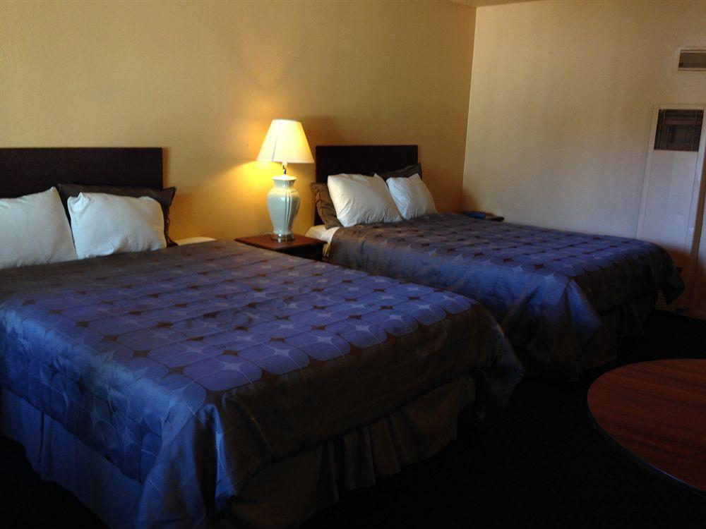 Travel Inn Flagstaff سارية العلم المظهر الخارجي الصورة