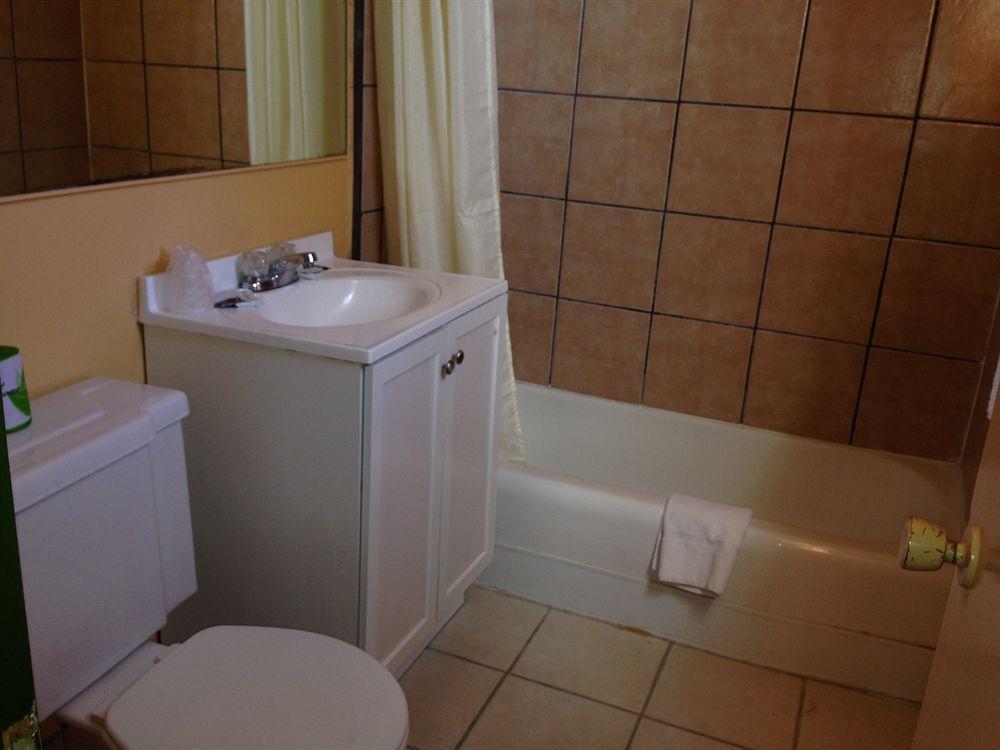 Travel Inn Flagstaff سارية العلم المظهر الخارجي الصورة