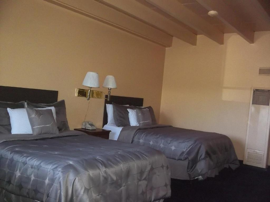 Travel Inn Flagstaff سارية العلم الغرفة الصورة